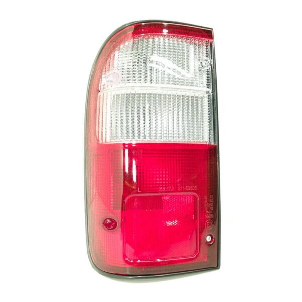 TAKAVALO__VASEN__TOYOTA_HILUX_