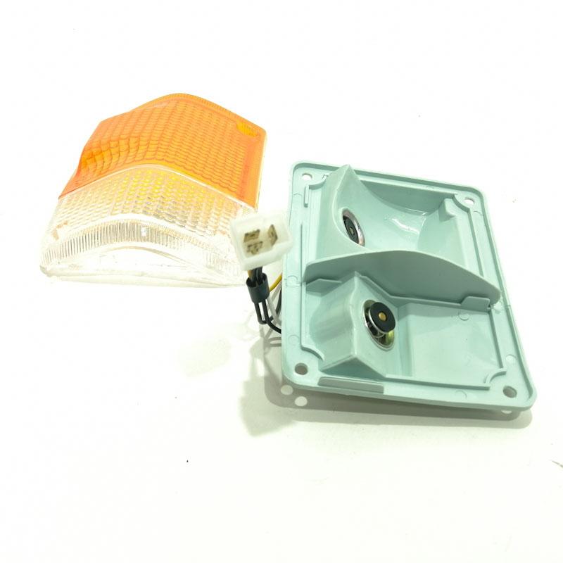 ETUVILKKU_OIKEA_TOYOTA_LAND_CRUISER_60__PYOREAT_LAMPUT_