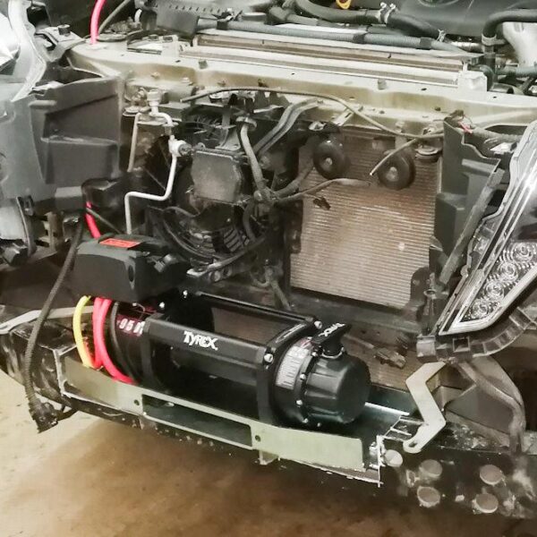 VINSSINASENNUSSARJA_TOYOTA_LAND_CRUISER_150